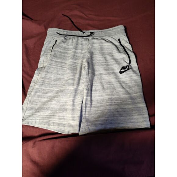 Men's Nike Gray/Black Long Sweat Shorts Size XL With Pockets Front & Back - Picture 1 of 8